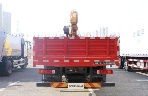 FAW J6P 8X4 Loader Crane - Image 3