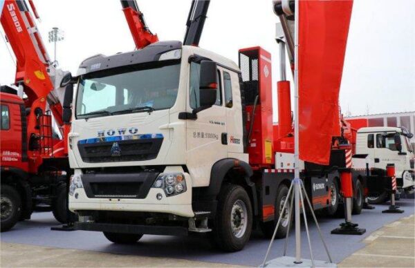HOWO TX 10X4 Loader Crane - Image 2